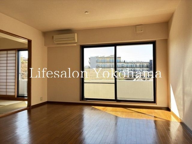 �y���ԁE���r���O�z�@