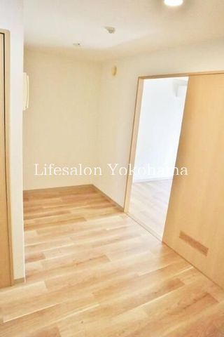 �y���ԁE���r���O�z�@