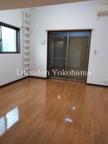 �y���ԁE���r���O�z�@