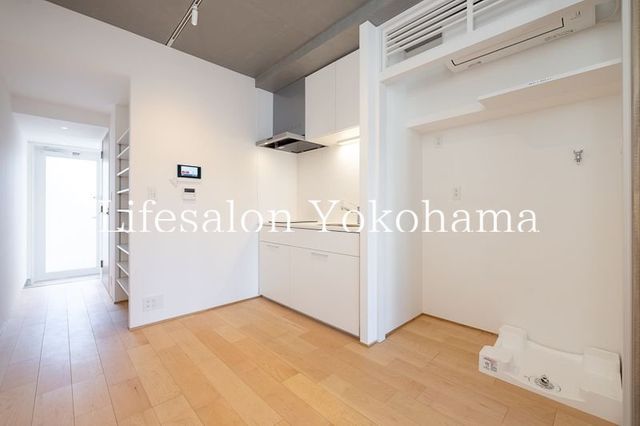 �y���̑������E�X�y�[�X�z�@