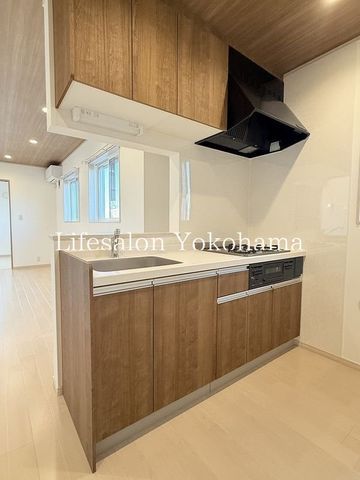 �y�L�b�`���z�@