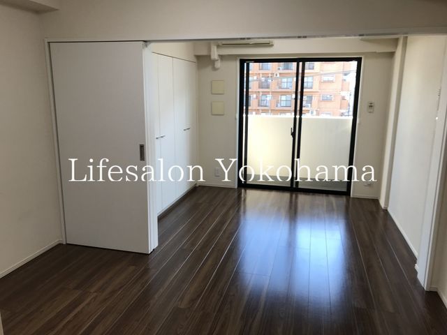�y���ԁE���r���O�z�@
