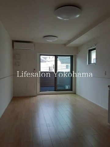 �y���ԁE���r���O�z�@