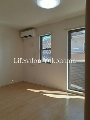 �y���ԁE���r���O�z�@