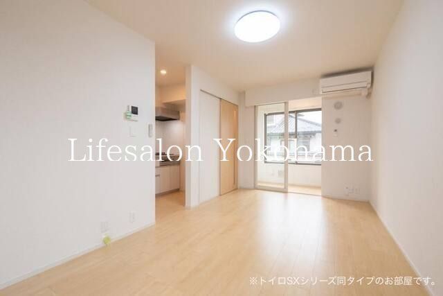 �y���ԁE���r���O�z�@