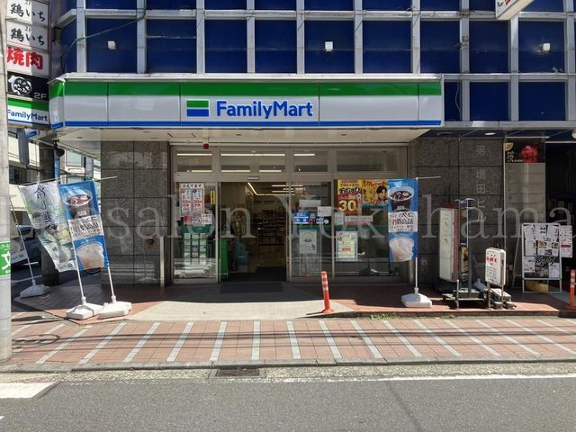【周辺】　ファミリーマート横浜天王町店 徒歩7分。 520m