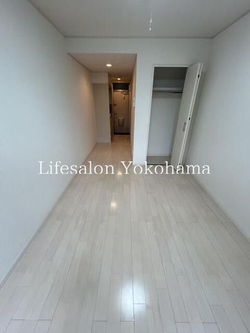 �y���ԁE���r���O�z�@