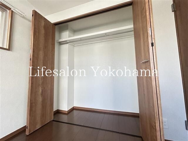 y[z@