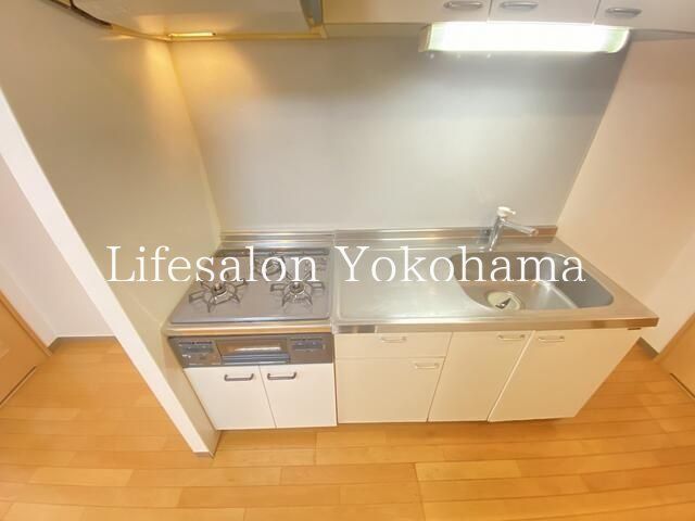 �y�L�b�`���z�@