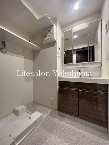�y���ʏ��z�@�ݔ�