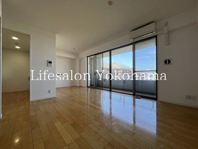 �y���ԁE���r���O�z�@���r���O/����