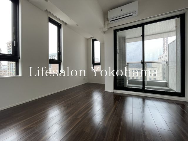 �y���̑������E�X�y�[�X�z�@���r���O/����