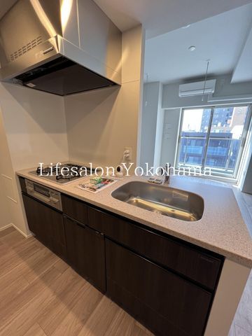 �y�L�b�`���z�@�o���R�j�[