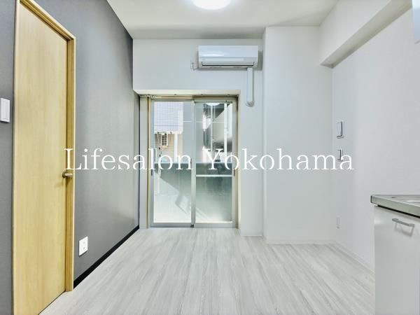 �y���ԁE���r���O�z�@