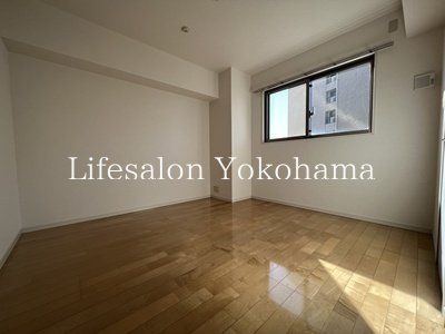 �y���̑������E�X�y�[�X�z�@���r���O/����