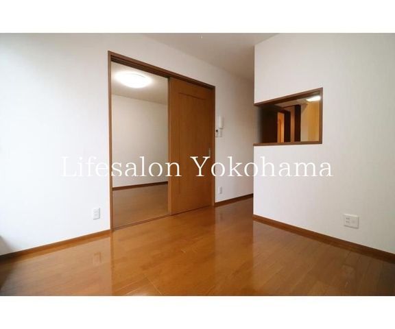 �y���ԁE���r���O�z�@