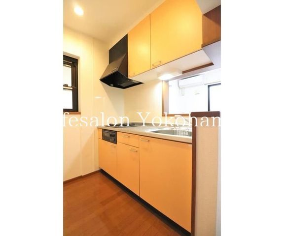 �y�L�b�`���z�@