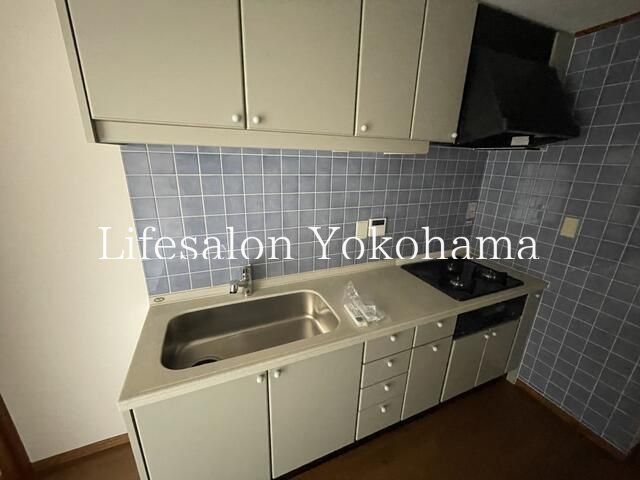 �y�L�b�`���z�@