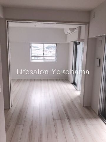 �y���ԁE���r���O�z�@