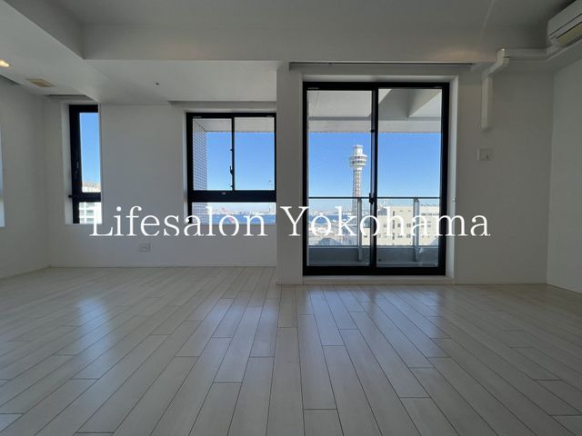 �y���ԁE���r���O�z�@���r���O/����