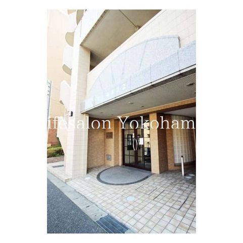 �y�G���g�����X�z�@