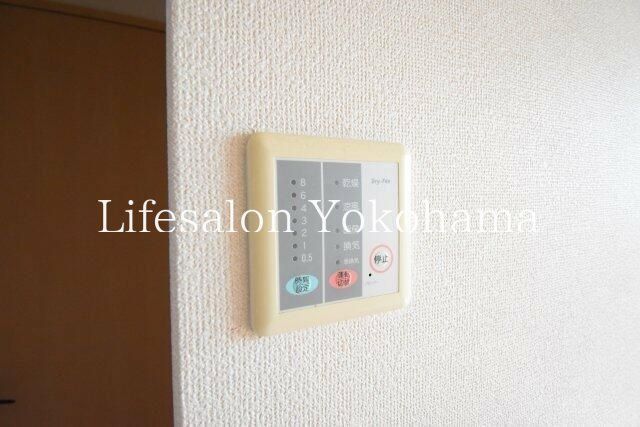 y̑ݔz@