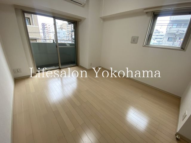 �y���ԁE���r���O�z�@