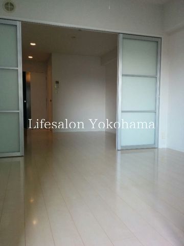�y���ԁE���r���O�z�@