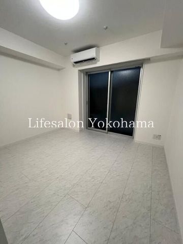 �y���ԁE���r���O�z�@