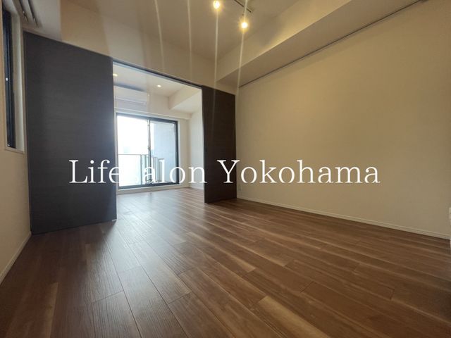 �y���ԁE���r���O�z�@