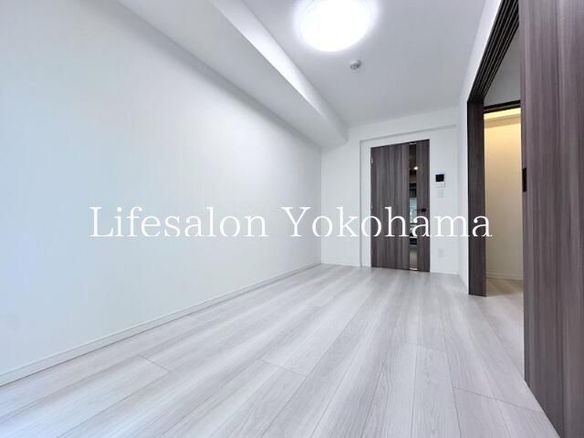 �y���ԁE���r���O�z�@