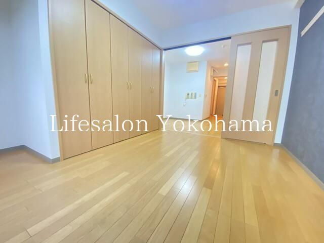 �y���ԁE���r���O�z�@