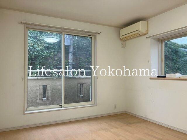 �y���ԁE���r���O�z�@