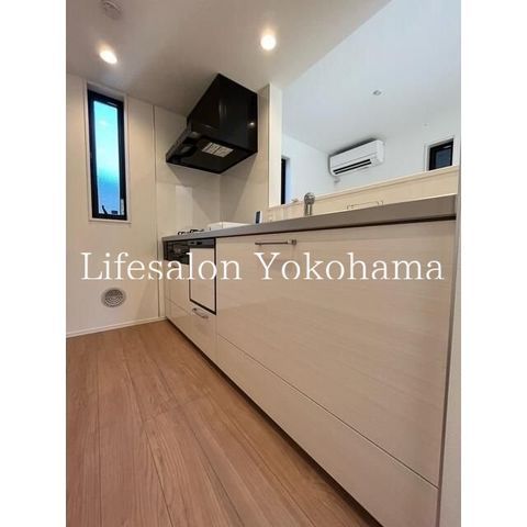 �y�L�b�`���z�@