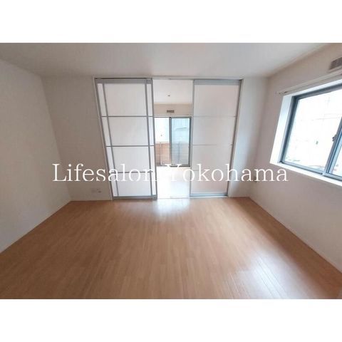 �y���ԁE���r���O�z�@