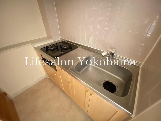 �y�L�b�`���z�@