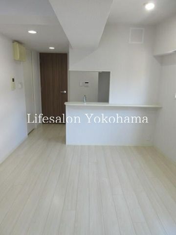�y���ԁE���r���O�z�@
