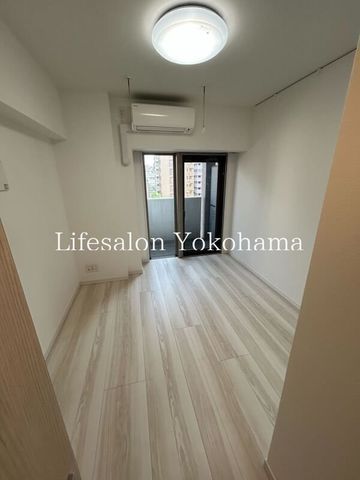 �y���ԁE���r���O�z�@