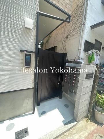 �y�G���g�����X�z�@