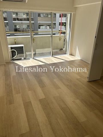�y���ԁE���r���O�z�@