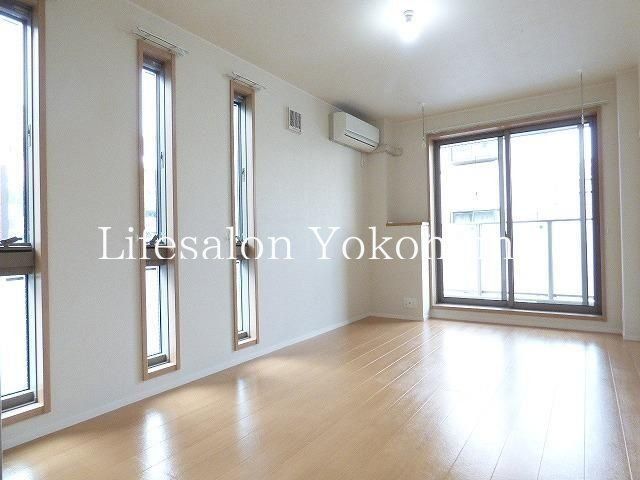 �y���ԁE���r���O�z�@