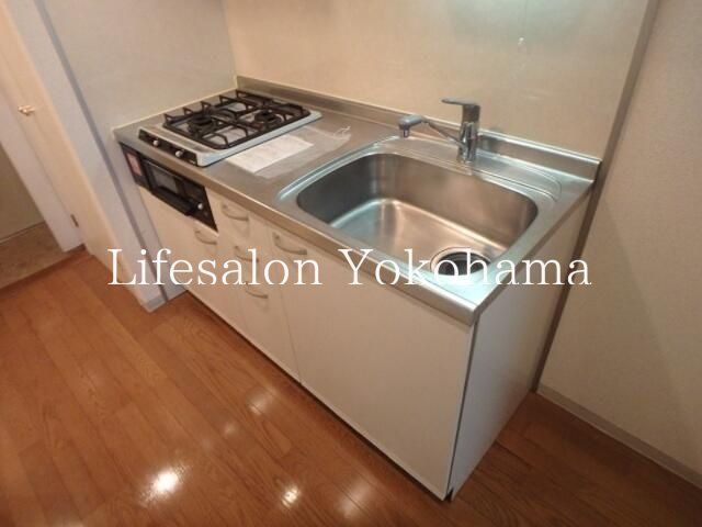 yLb`z@