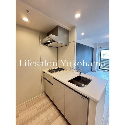 �y�L�b�`���z�@