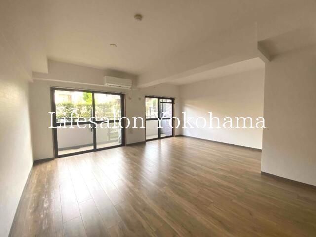 �y���ԁE���r���O�z�@