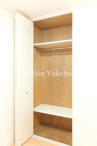 y[z@