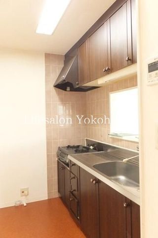 yLb`z@