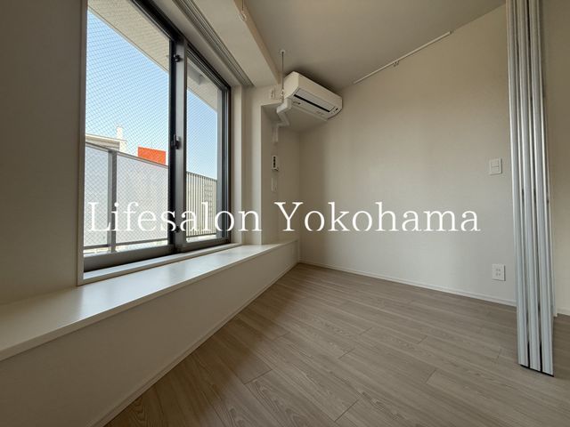 �y���̑��ݔ��z�@���r���O/����