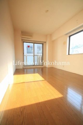 �y���ԁE���r���O�z�@