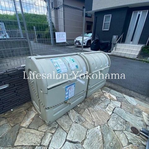 �y���̑��ݔ��z�@