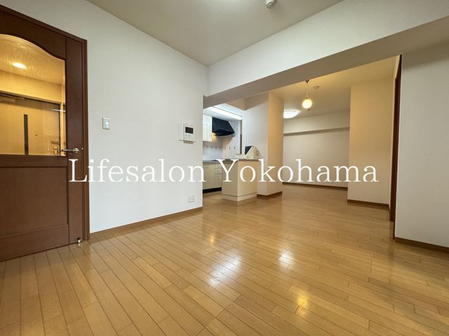 �y���ԁE���r���O�z�@